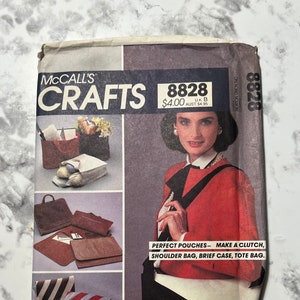 80年代のバッグパッケージパターン、ブリーフケース、クラッチ、トート、またはショルダーバッグパターン、トートバッグパターン、エンベロープクラッチ、マッコールズ8828、ワンサイズ、未カット