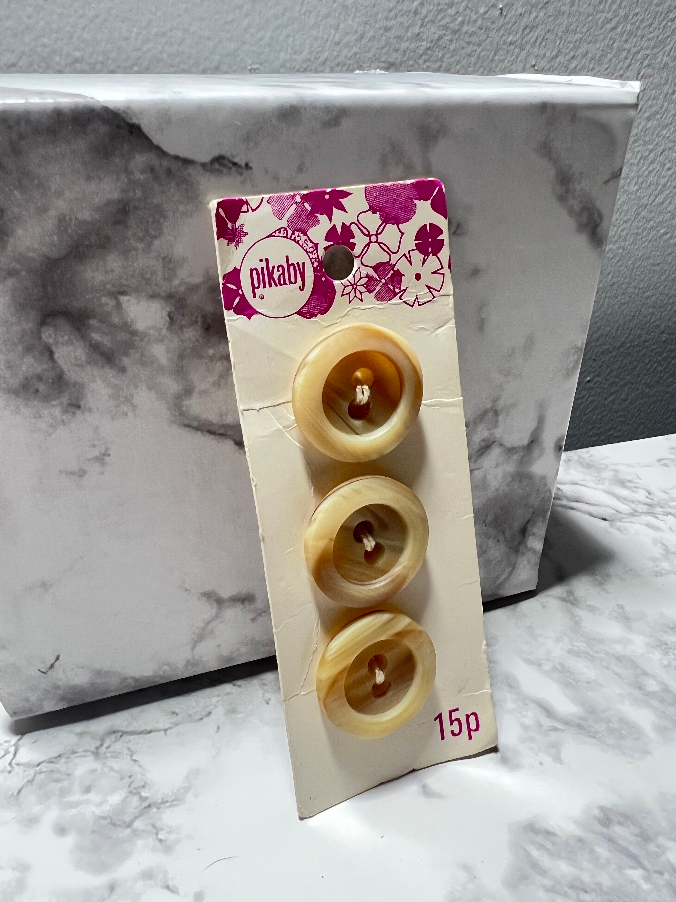 70s Pikaby Buttons, Set of 3 Round Swirled Beige Buttons on Card, Tan ...