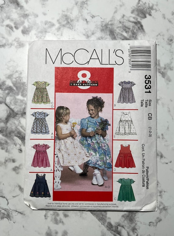 Begin jaren 2000 8 geweldige looks 1 eenvoudig patroon peuter en kinderjurken en overgooierpatroon McCall s 3531 maat CB 1 2 3 ongesneden Etsy Nederland