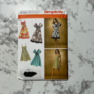 Misses&#39; Dress Pattern in 2 Lengths with Bodice Variations, Short Sleeve or Sleeveless Dress Pattern, Simplicity 3745, Size R5 14-22, Uncut