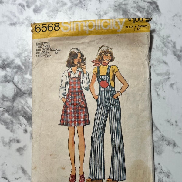 70s Young Jr/Teens Short Jumper and Overalls Pattern, Overalls w/ Skirt or Pants, Simplicity 6568, Size 9/10 & 11/12, 30.5"-32" Breast, Cut