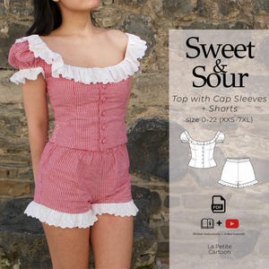 Può includere: Un top a quadretti vichy rossi e bianchi con maniche corte e pantaloncini abbinati, entrambi rifiniti con bordo in pizzo bianco. Il top presenta una chiusura frontale con bottoni e uno scollo rotondo. Testo: Sweet & Sour, Top with Cap Sleeves + Shorts.