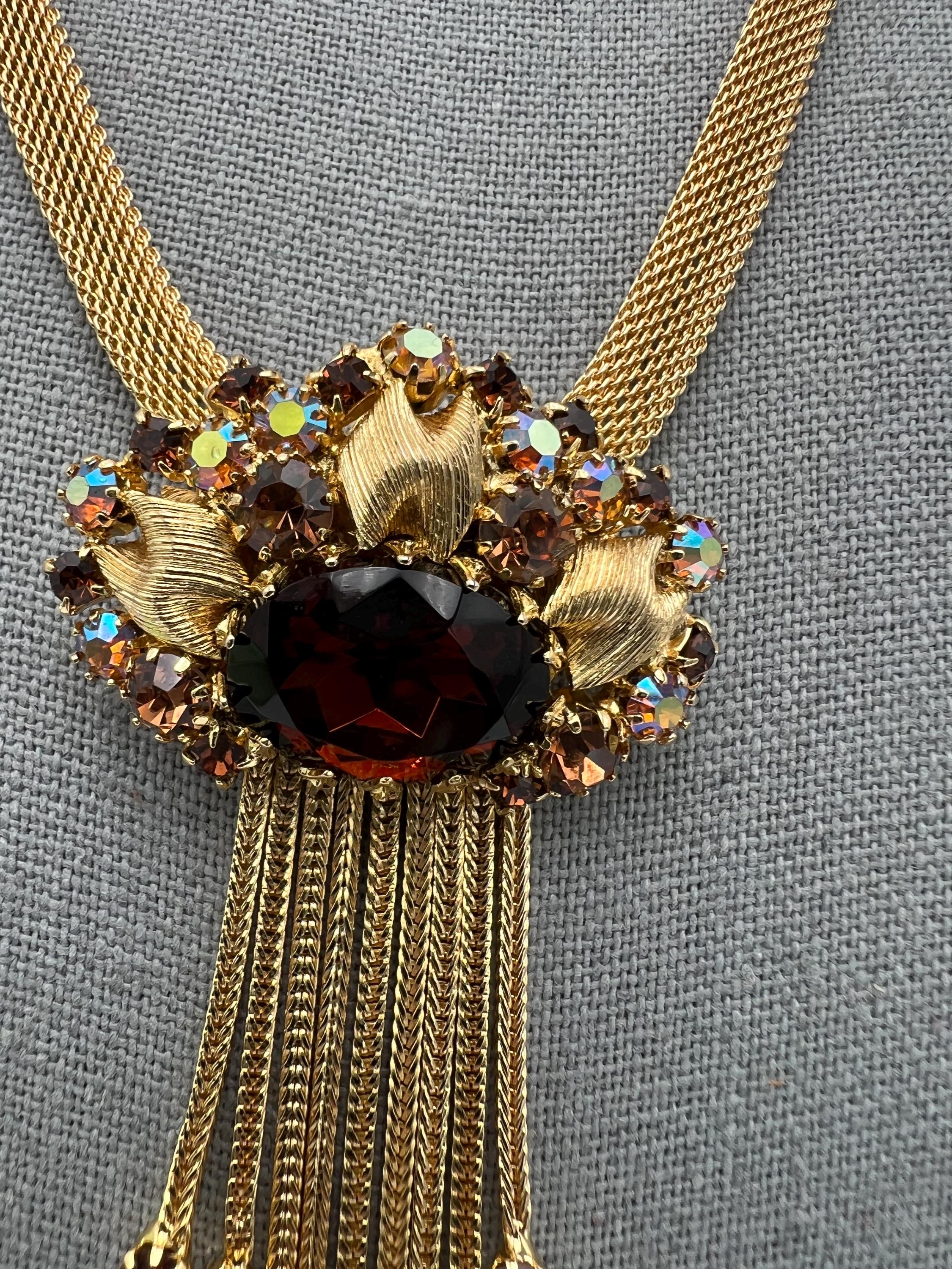 ◆VINTAGE HOLLYWOOD◆ Ivy Ball Necklace VH2479NE006M Vintage Givenchy Signed Chromed Metal Chain and Ball Pendant