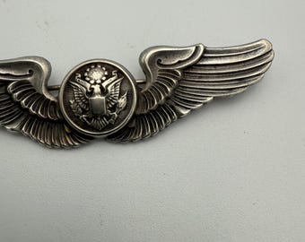 GBイギリス軍/英軍＊ＲＡＦ/空軍＊９Ｋ金製パイロットＷＩＮＧブローチ（実物） ブローチ 英国軍 イギリス空軍 パイロット ウイング クイーンズ