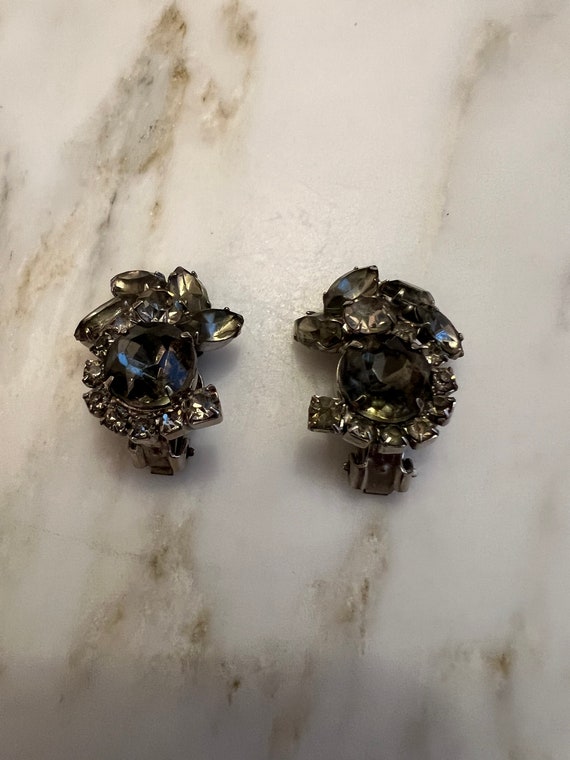 Vintage Smokey gray and clear rhinestone earrings