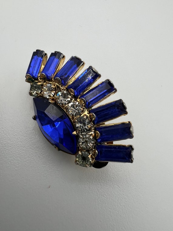 Vintage baguette sapphire rhinestone clip earrings - image 3