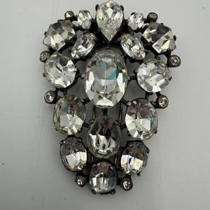 Vintage Eisenberg sterling silver rhinestone fur clip