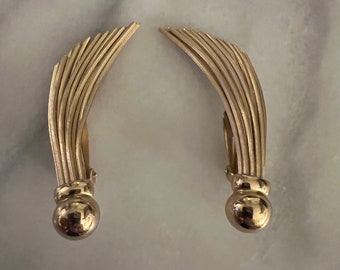 Vintage Napier gold wires and ball clip earrings