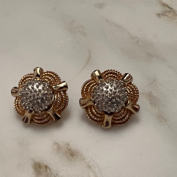 Vintage vendome gold and silver tone earrings