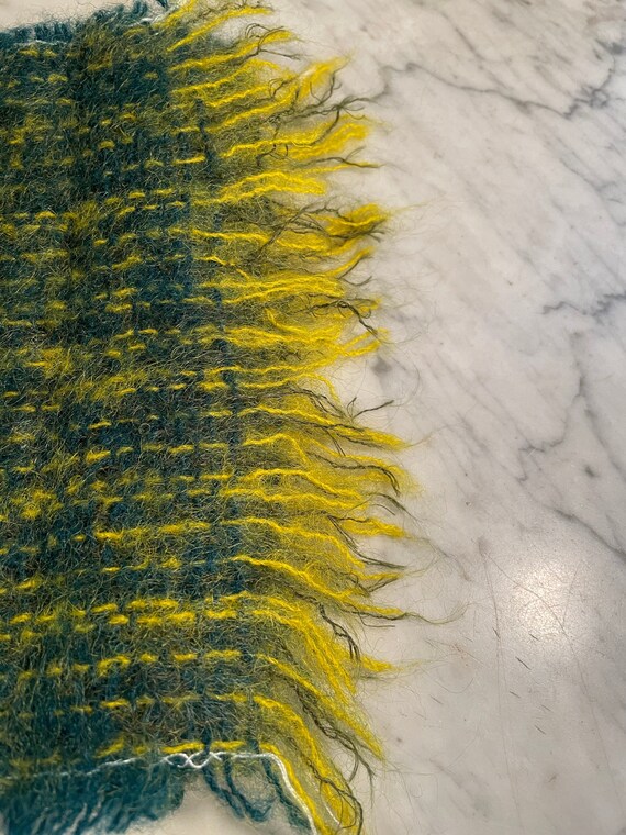 Vintage green and yellow mohair scarf - image 3