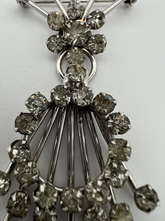 Vintage art deco clear rhinestone dangle brooch - image 4