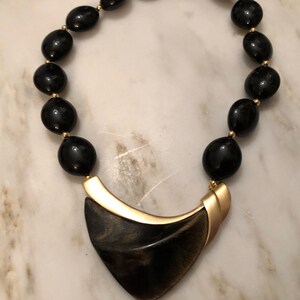 Vintage kunio matsumoto for trifari modernist black and gold necklace image 3