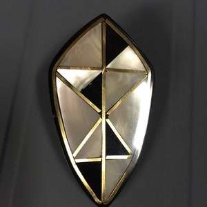 Mother of pearl and onyx like pin