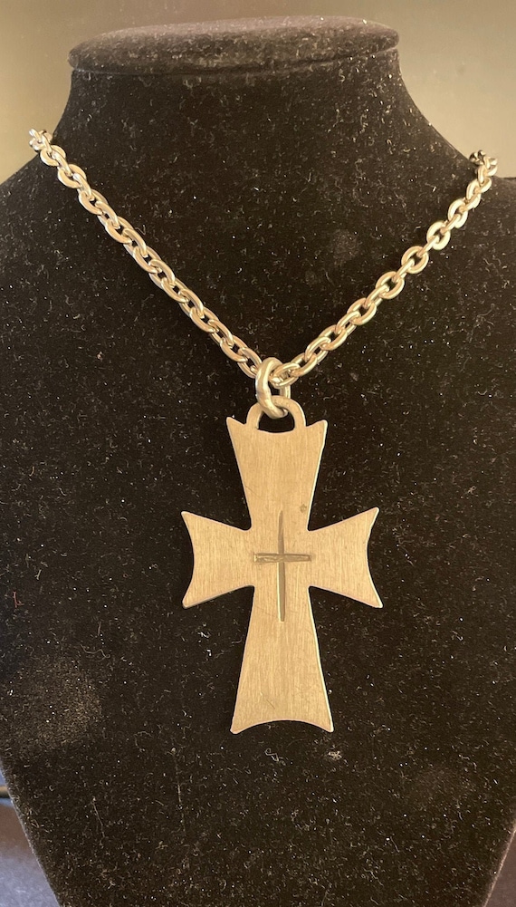 vintage pewter cross pendant Gem
