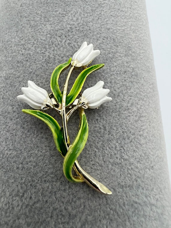 Vintage Gerry’s white enamel tulip flowers brooch