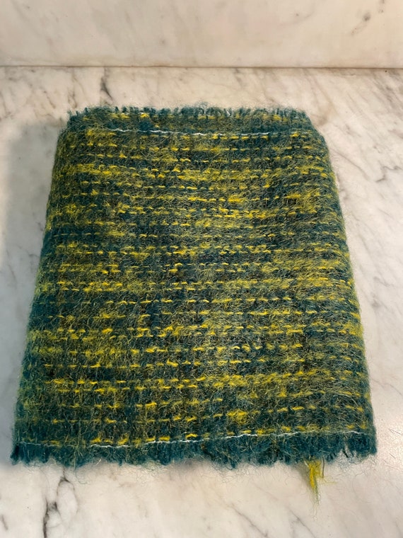 Vintage green and yellow mohair scarf - image 5