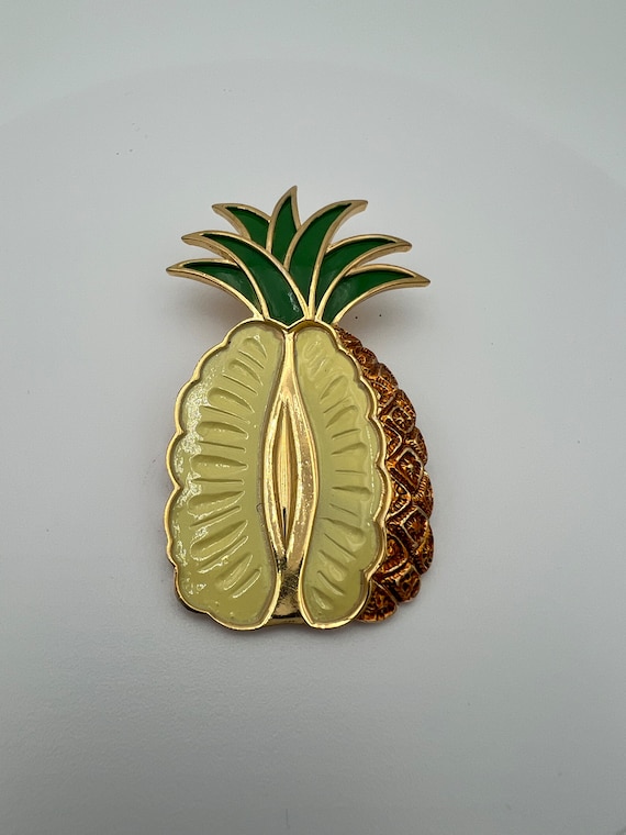 Vintage Crown Trifari enamel pineapple brooch