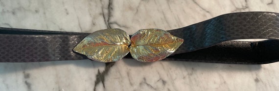 Vintage 1981 Mimi Di N Leaves Belt Buckle With Reptile Print  display picture 2