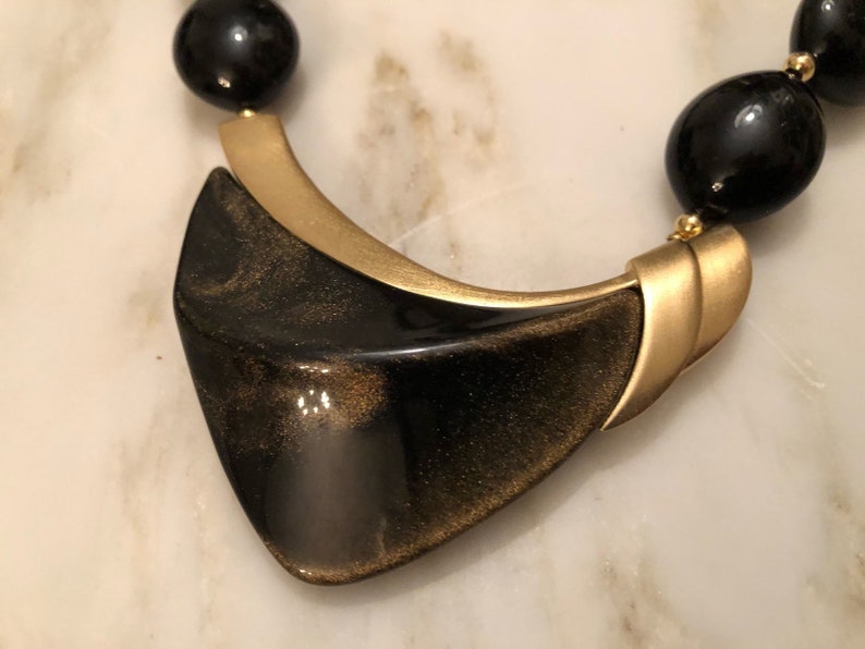 Vintage kunio matsumoto for trifari modernist black and gold necklace image 2