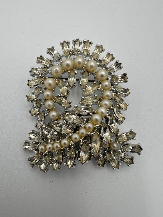 Vintage clear navette rhinestone and faux pearl br