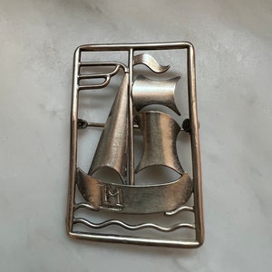 Vintage 800 silver boat brooch with hallmark JR