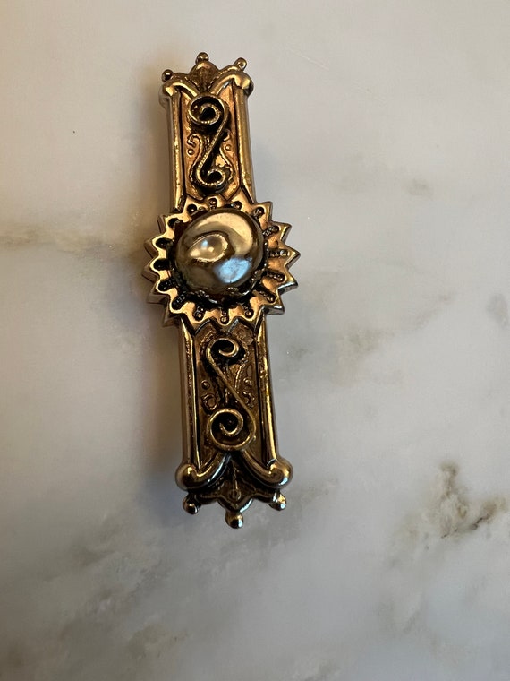 Vintage Coro Victorian style bar brooch with baro… - image 2