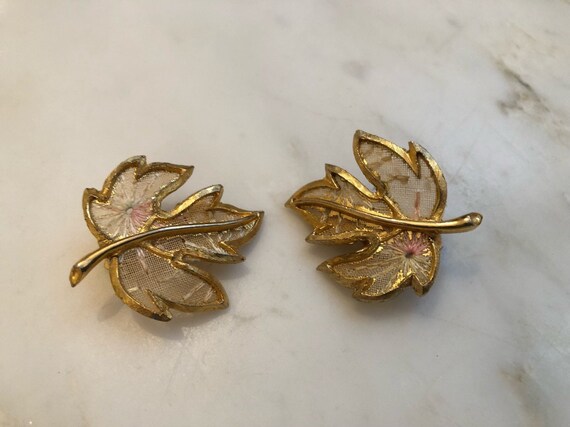 Vintage leaf brooch and earrings with real lace w… - image 5