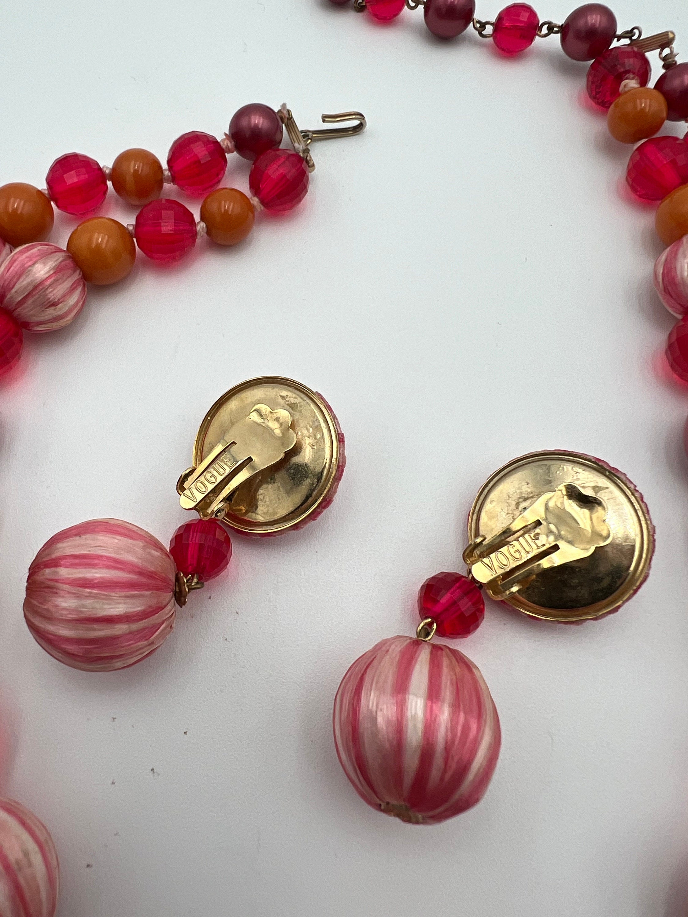 ヴィンテージヴォーグピンクビーズネックレス＆クリップイヤリング