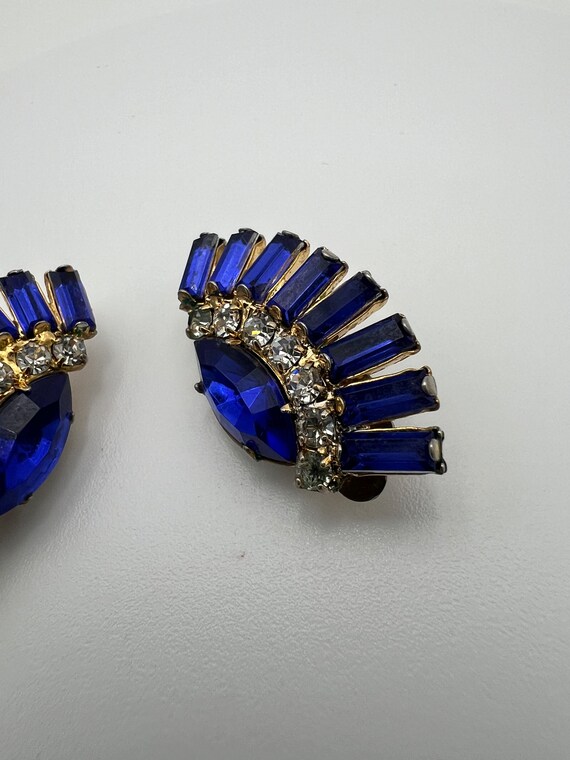 Vintage baguette sapphire rhinestone clip earrings - image 2