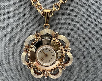 Vintage Coro Pegasus manual wind clock pendant necklaceVintage