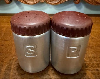 antique cigarette lighters Vintage cigarette lighters hi-res stock photography and images