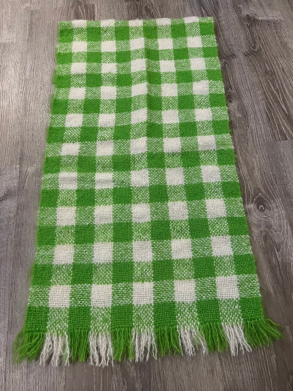 Vintage oversized lime green and white mohair sca… - image 1