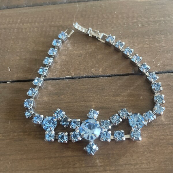 Vintage periwinkle rhinestone bracelet