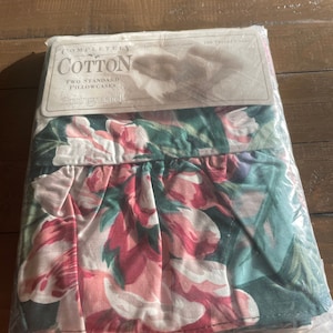 Vintage pair of springmaid completely cotton floral pillowcases