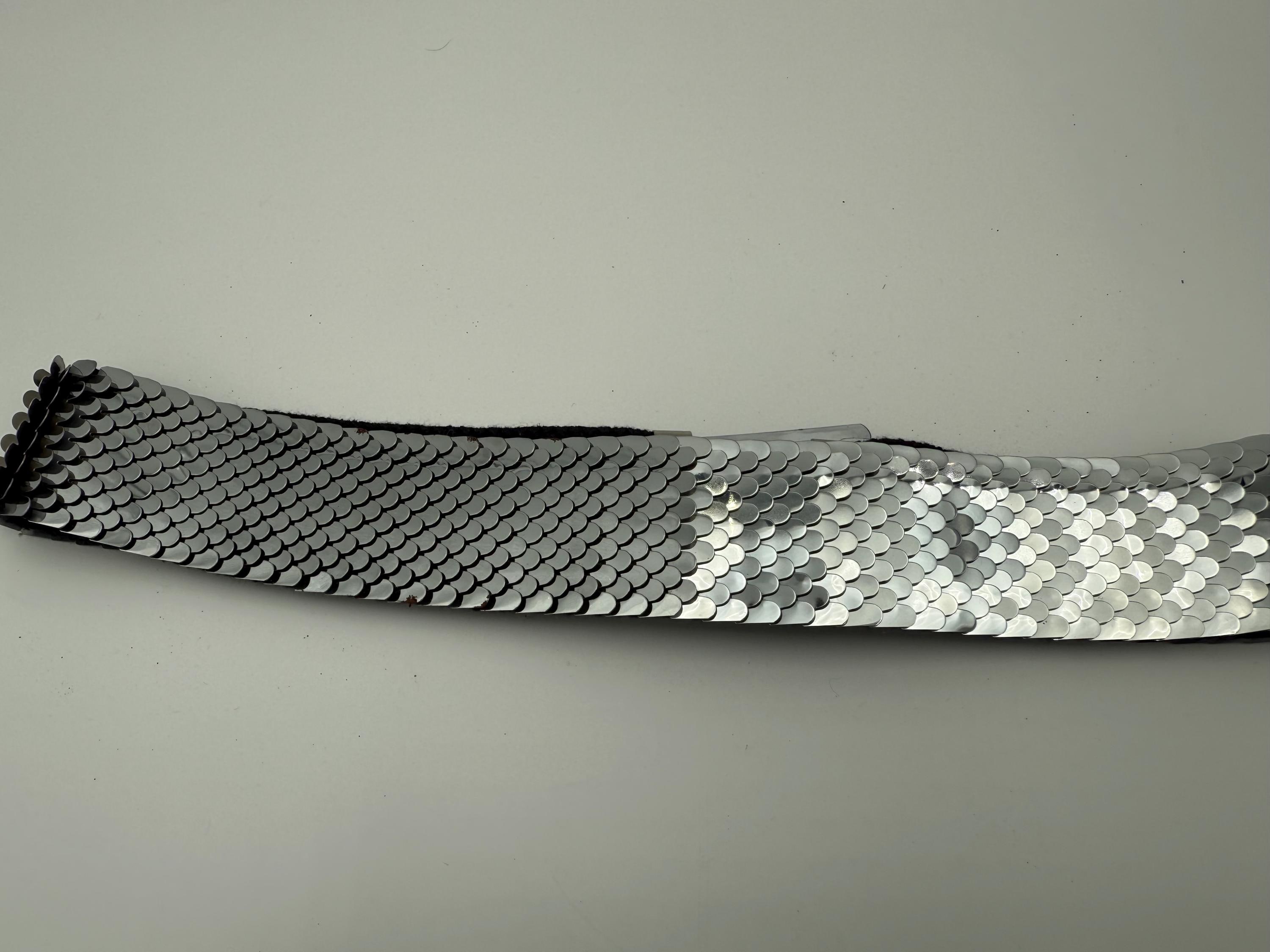 Vintage 80s 90s Womens Wide Scale Stretch Belt Flower Buckle Accent Silver Tone Vintage 90s Y2K Silver Tone Metal Flower Power Ring Belt 90s  main image 2