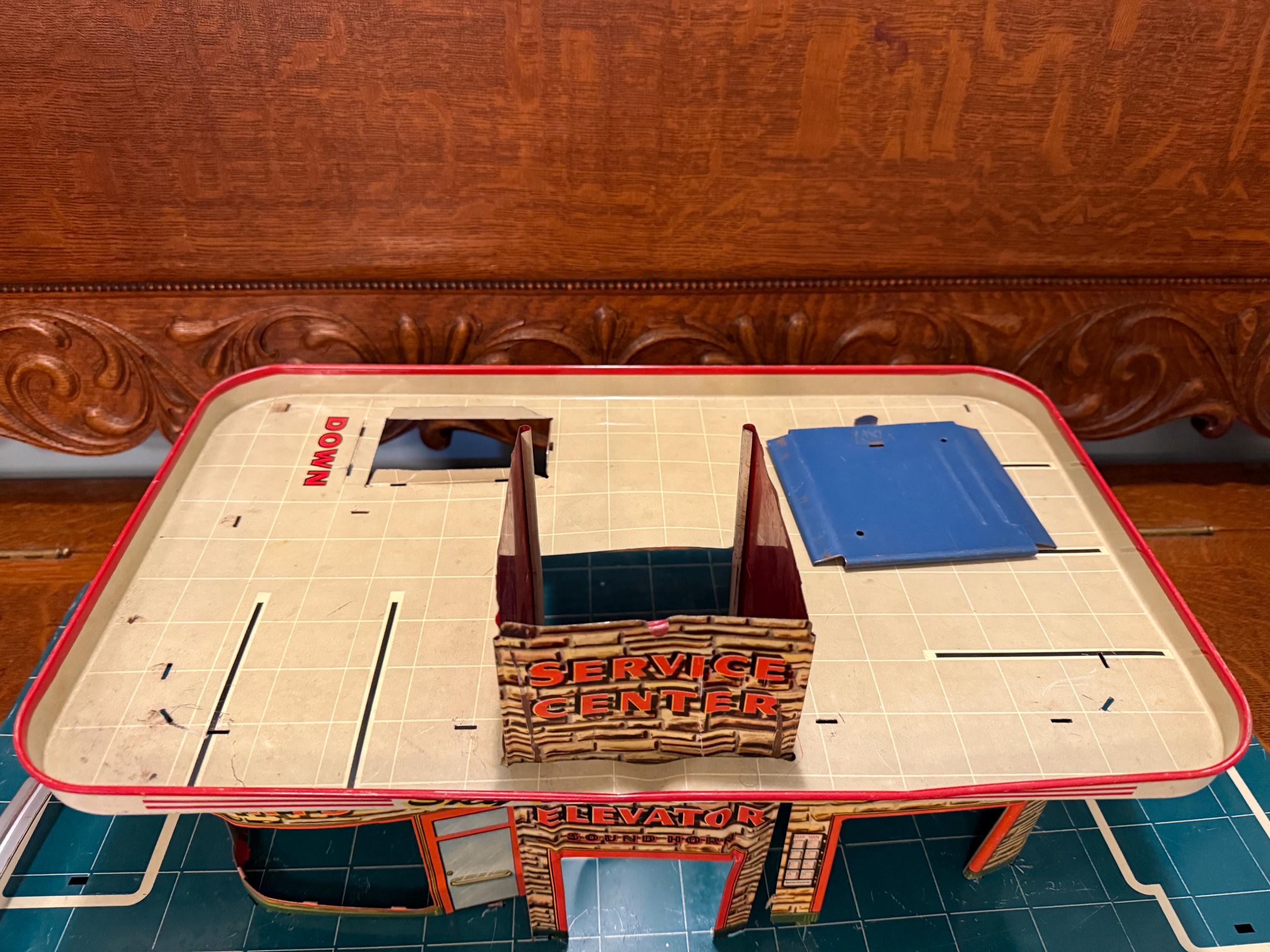 Vintage 1950s Marx Sky-view Parking Playset, Tin Litho (missing
