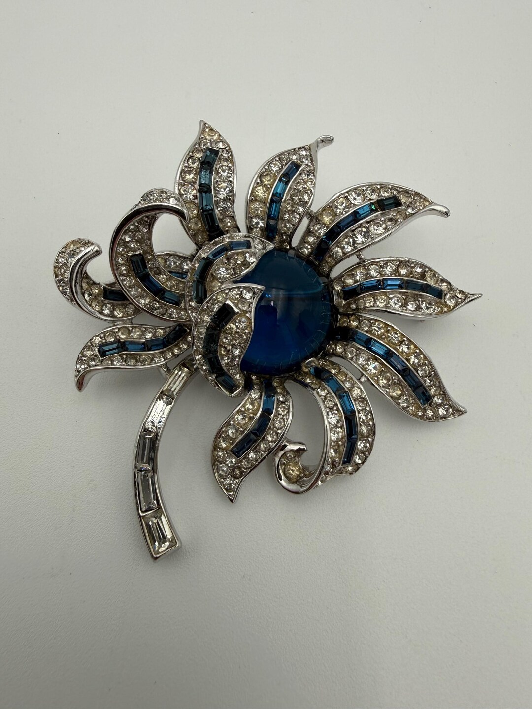Vintage Trifari Alfred Philippe Rhodium Plated Sapphire Blue Baguette ...