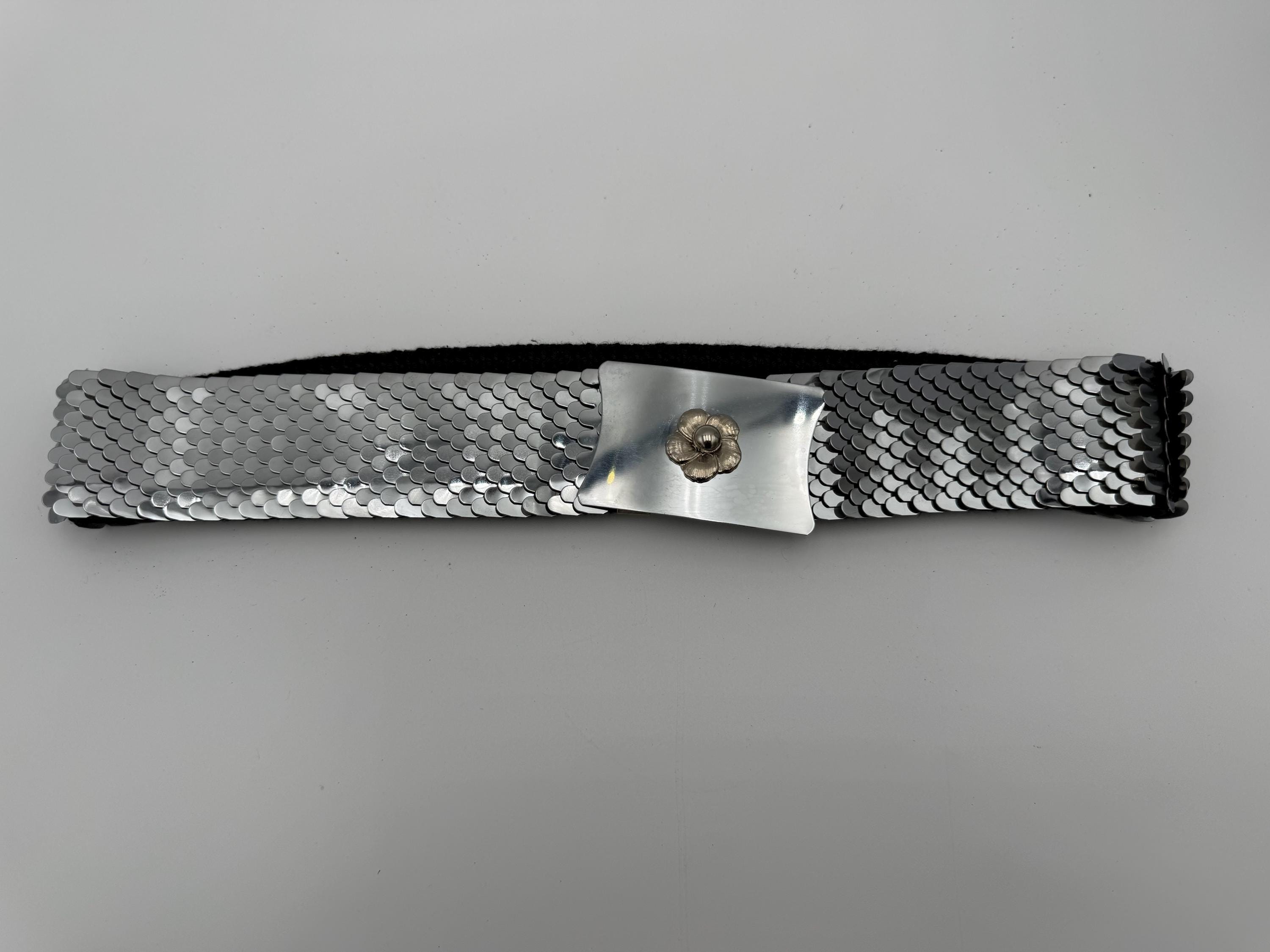 Vintage 1980s NOS Wide Silver Stretch Belt With Metal Flower 