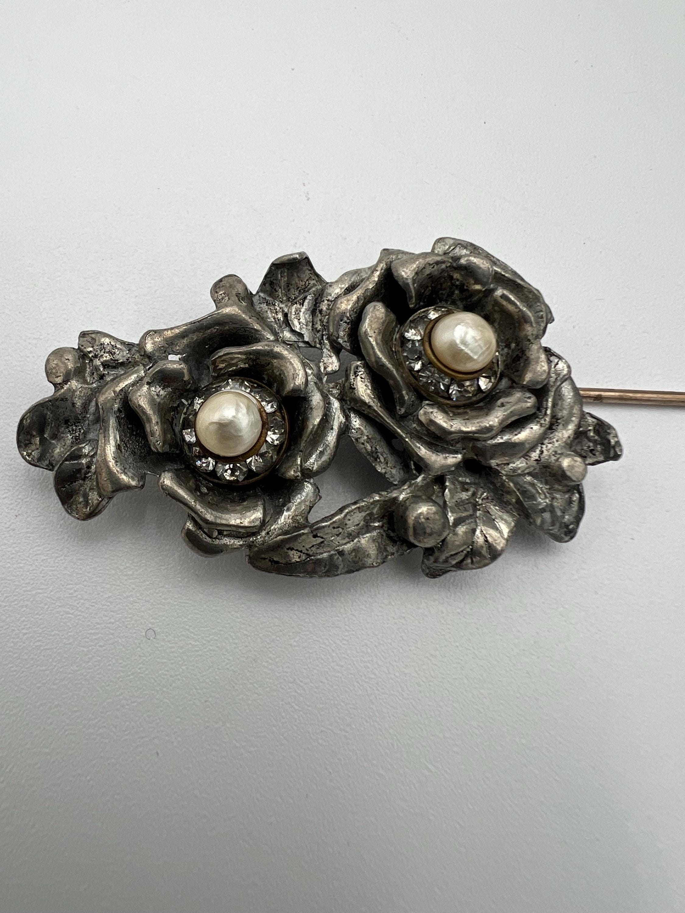 Vintage Irving NY Silverman Faux Pearl Rhinestone Flowers Jabot