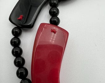 ヴィンテージの赤と黒のガラスビーズネックレスヴィンテージ - Etsy 日本