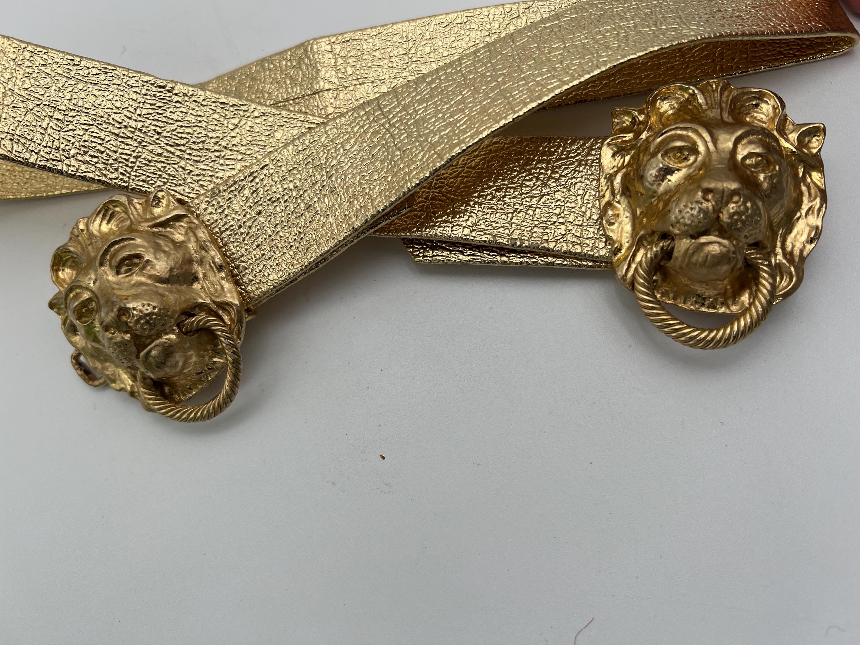 Vintage 1974 Mimi Di N Gold Metal Lions Head Belt Buckle  display picture 3