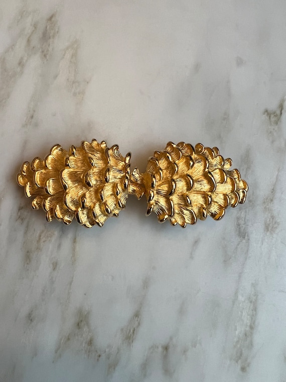 Vintage Paquette gold tone pine cone belt buckle