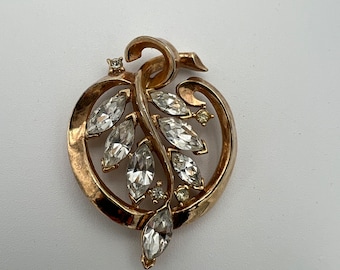 Vintage crown Trifari navette rhinestone pendant