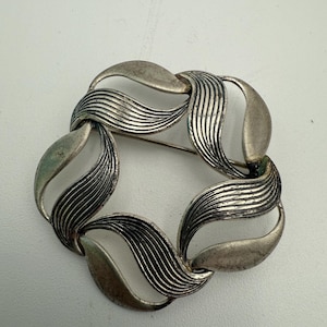 vintage beau sterling silver brooch