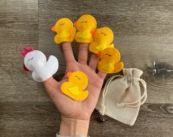 5 little ducks felt finger puppet set + String Bag
