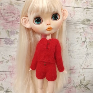 Clothes set for Blythe. Blythe outfit. Red outfit for Blythe. Blythe sweater and shorts. Blythe accessories.