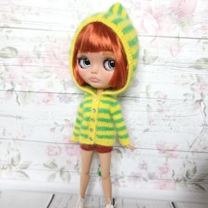 Knitted hoodie for Blythe. Cardigan for Blythe. Blythe clothes. Blythe outfit.