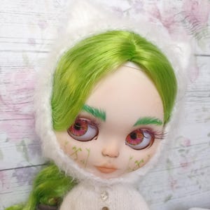 Cat hat for Blythe / White hat for Blythe / Hat with ears for Blythe / Blythe clothes / Blythe doll