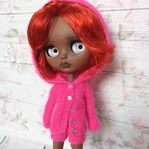 Knitted clothes for Blythe. Neon pink cardigan for Blythe. Shorts for Blythe. Blythe clothes. Blythe outfit.