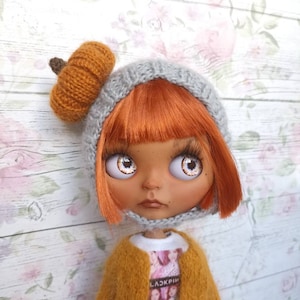 Pumpkin hat for Blythe / cardigan for Blythe / blythe clothes / blythe outfit / Neo Blythe clothing / blythe custom / blythe accessories